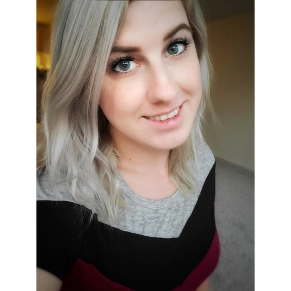 Meet your Posher, Dianna - Picture 1 of 1